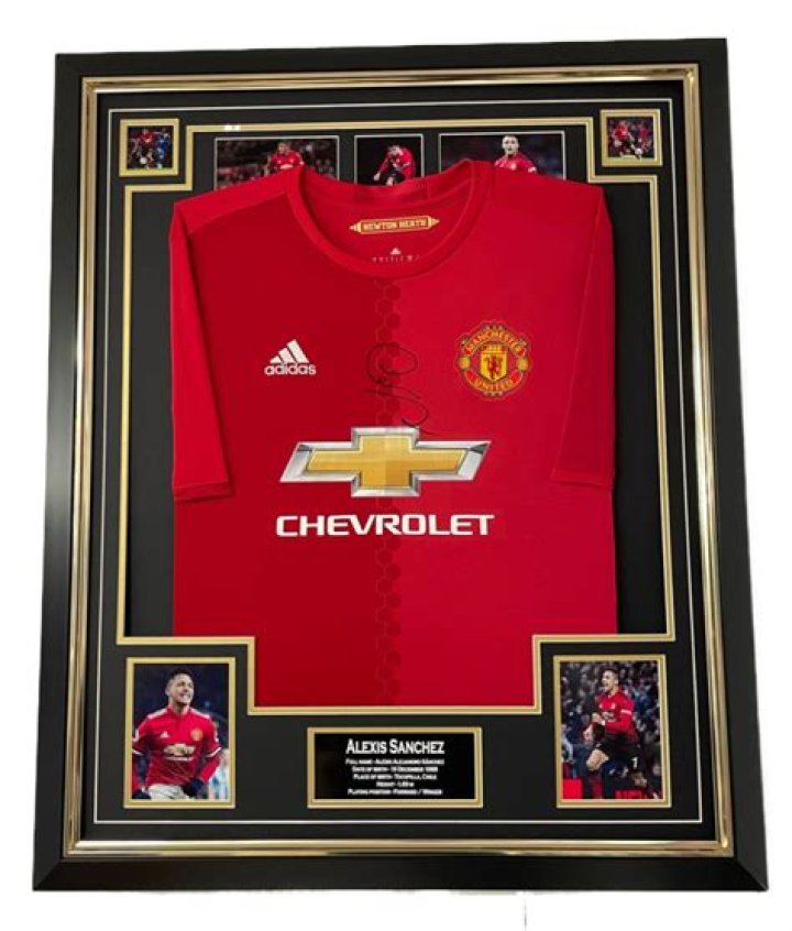 Alexis Sanchez signed for Manchester United worth $700,000 weekly wages