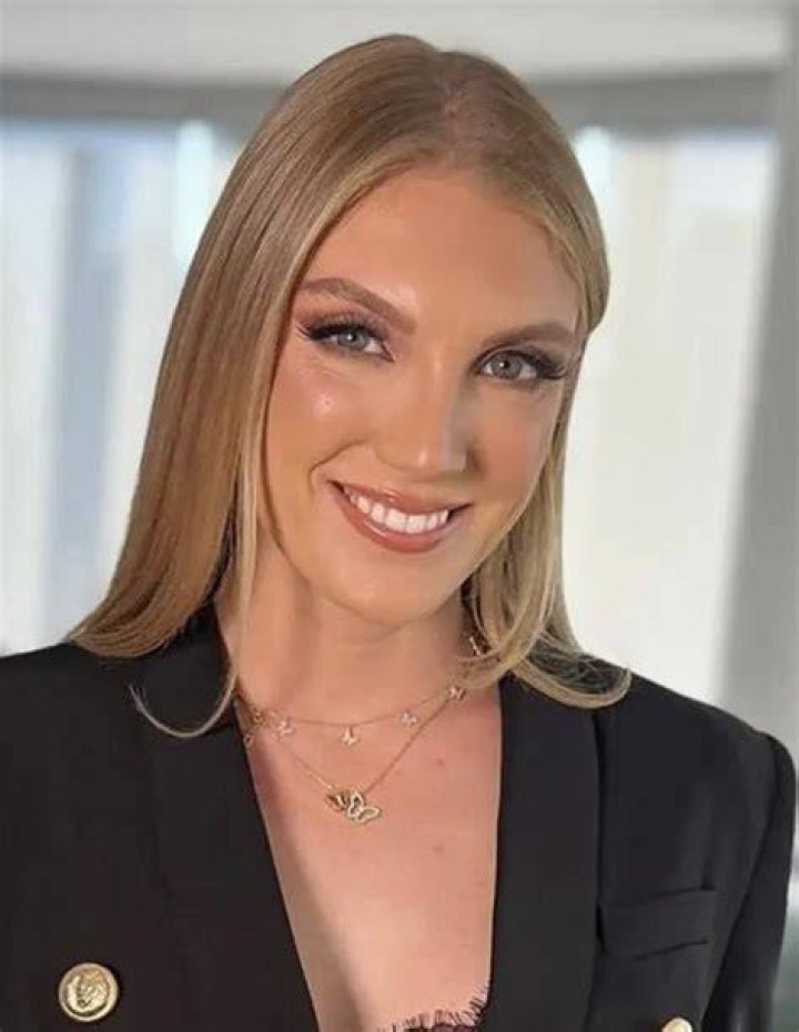 Avery Singer Avery Singer