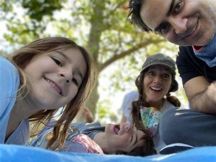 Jason Antoon enjoying with his wife Seana Kofoed and children on vacation
