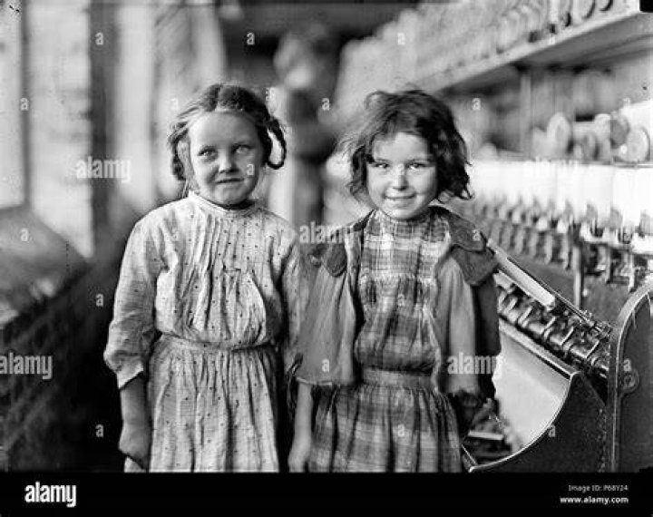 Minie Mills as a child model.