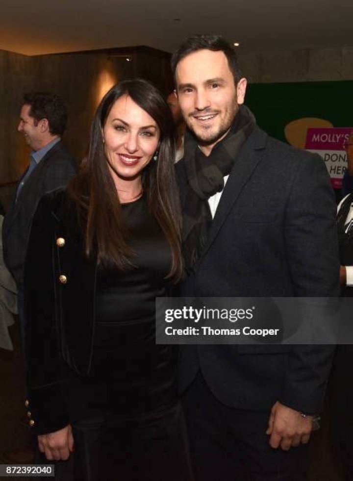 Molly Bloom with her brother Jeremy Bloom during their childhood.