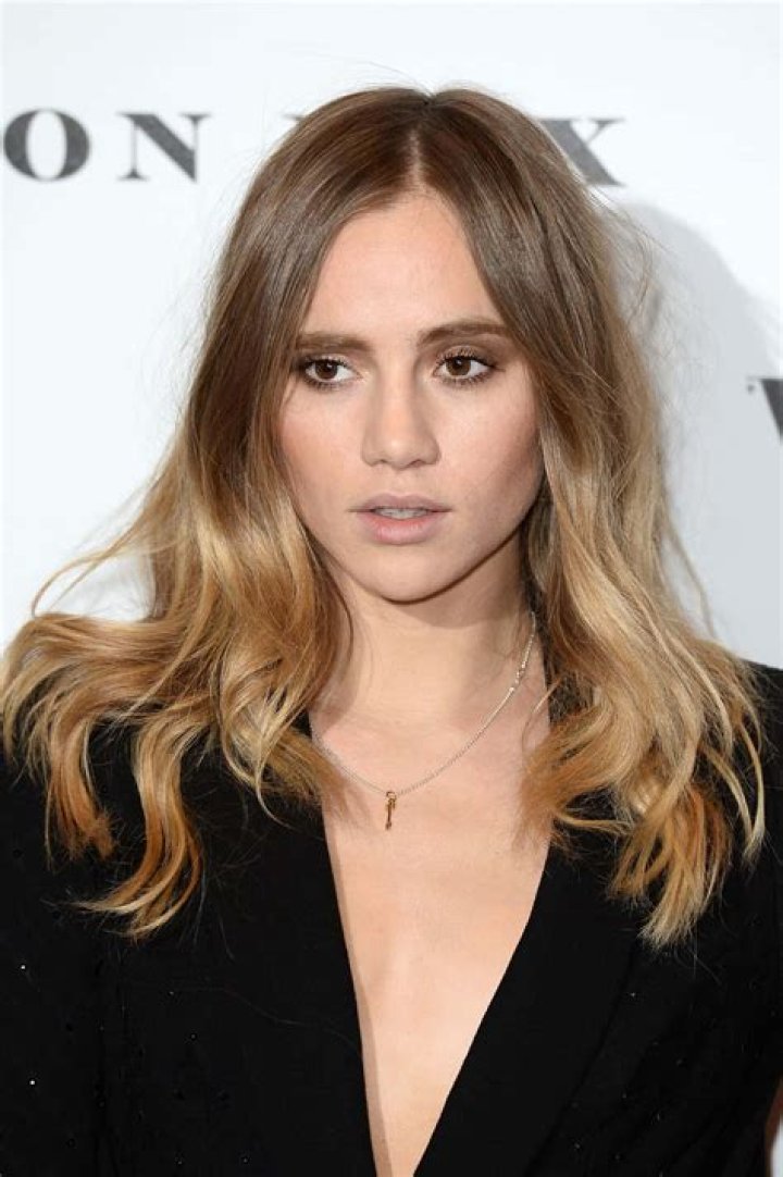 Suki Waterhouse's pet Trombone Dog